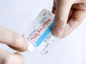 麻酔テープを取り出す